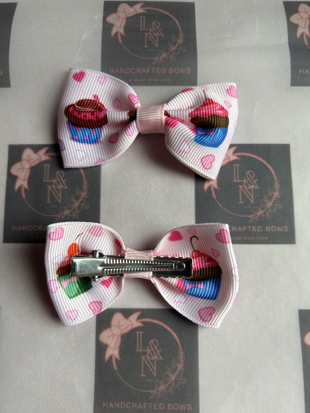 Cupcake Ribbon Bows