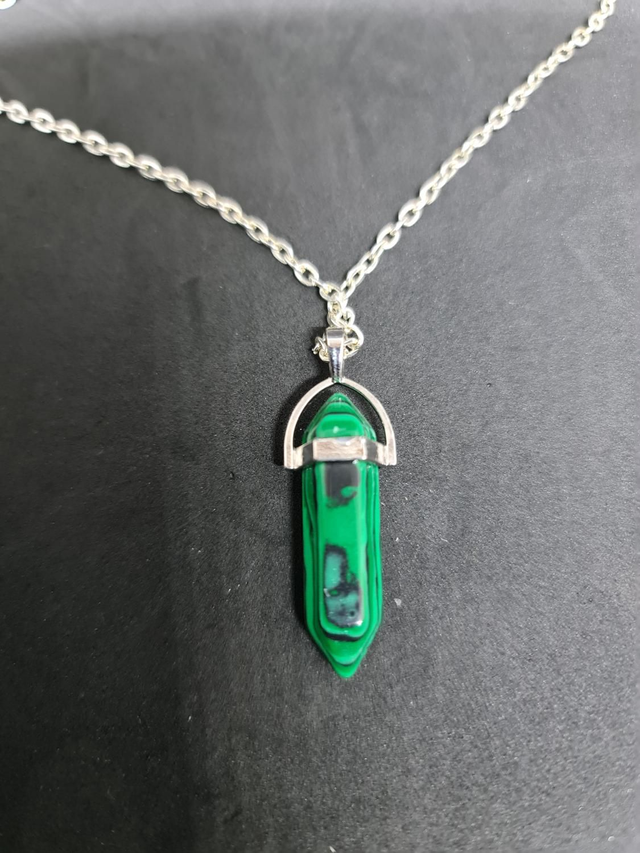 Collier malachite pointe