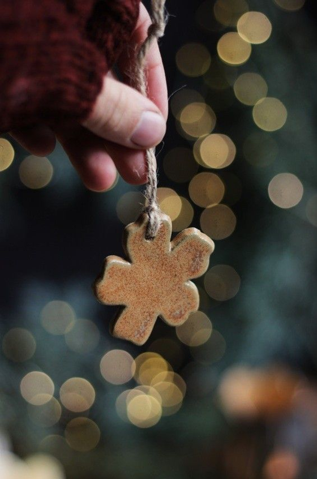 Lot de 3 "fleurs pain d'épices" à suspendre