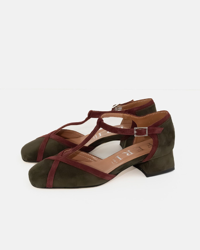 Mary Jane in camoscio