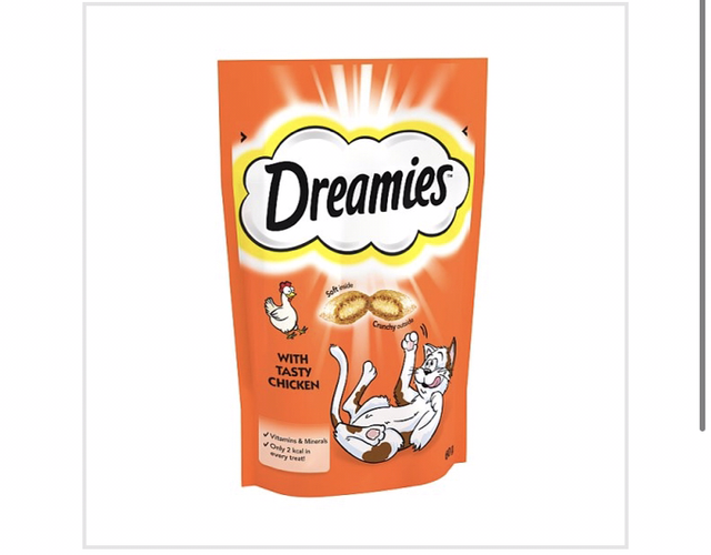 Dreamies Cat Treat Biscuits with Chicken 60g