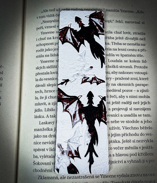 Záložka Rudí draci