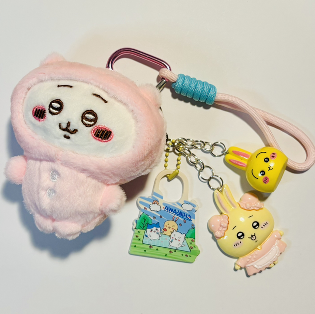 Pink Chiikawa plush pendant with removable Usagi/charm keychain