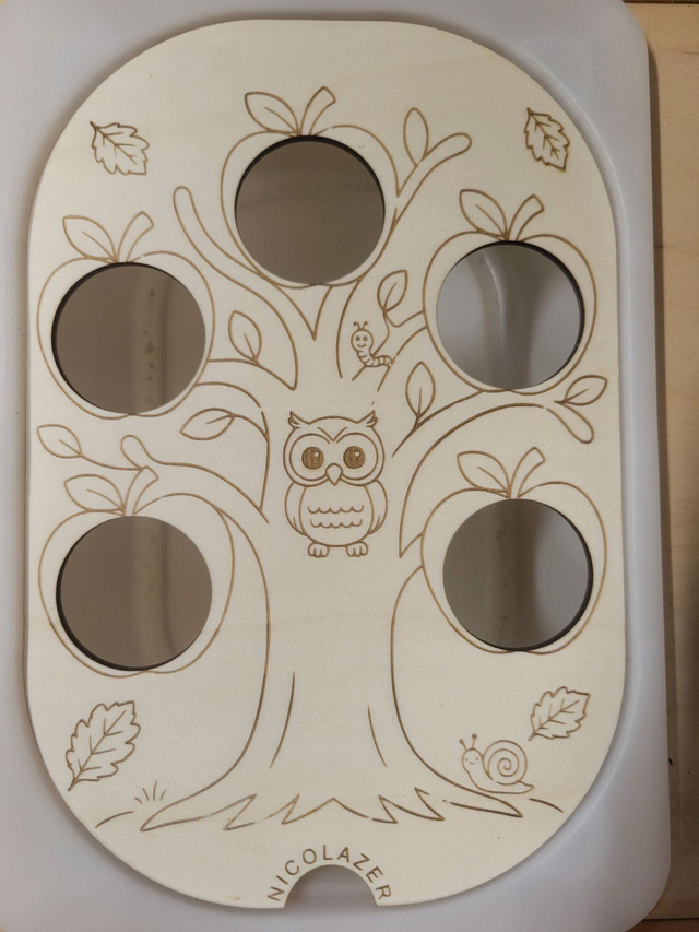 Insert sensoriel bois compatible trofast "l'arbre à pommes"