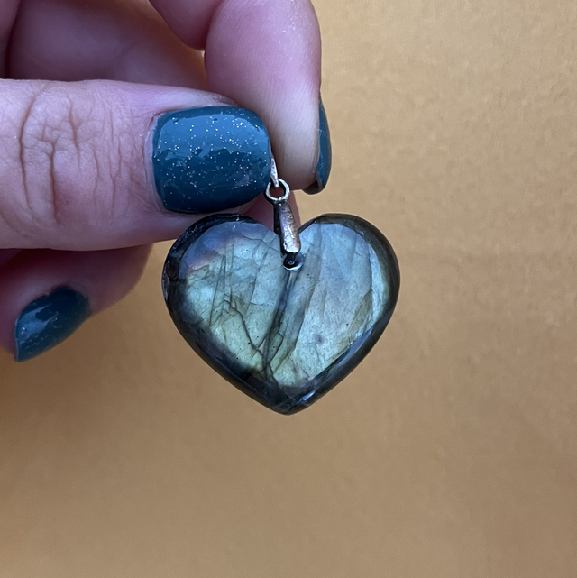 Pendentif en Labradorite et bélière argent 