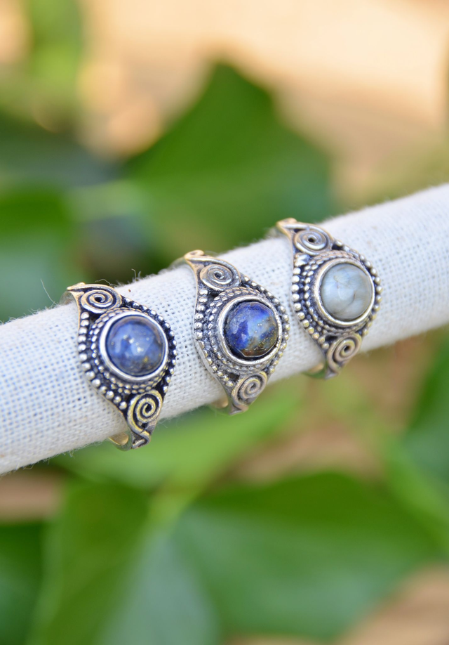 Bague avec lapis lazuli (au choix)