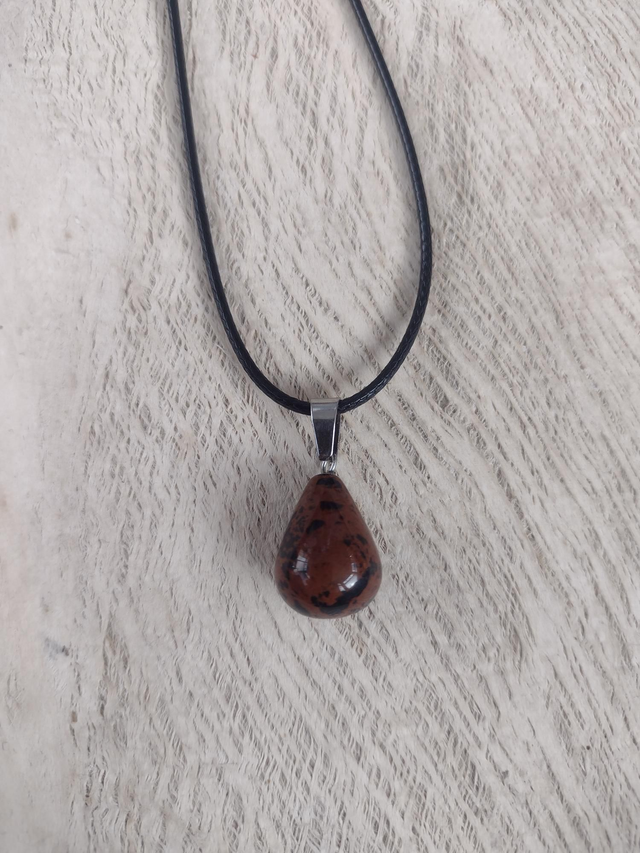 Golden swan gemstone necklace 