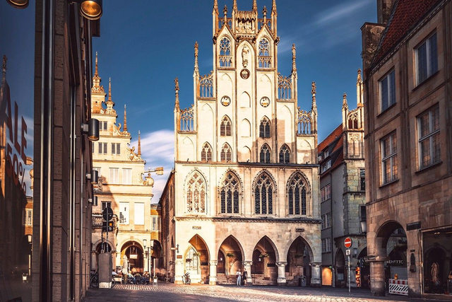 Blick zum Rathaus