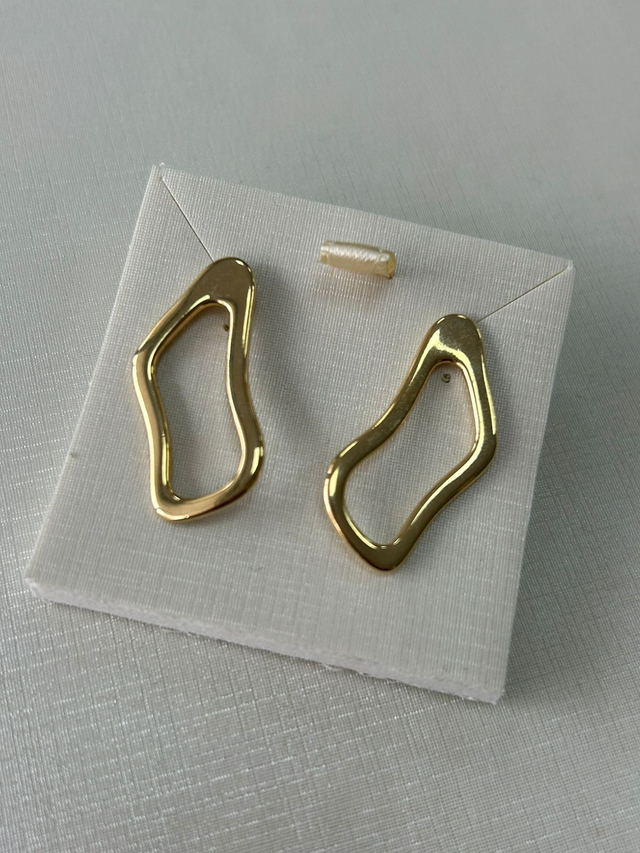 Brinco Orgânico Banhado em Ouro 18k Banho: Ouro18K