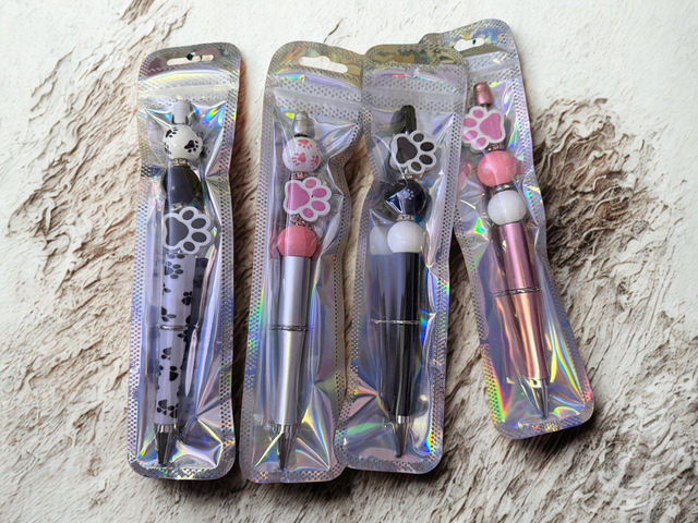 Crayon décoratif artisanal avec boule en silicone – Élégance et originalité