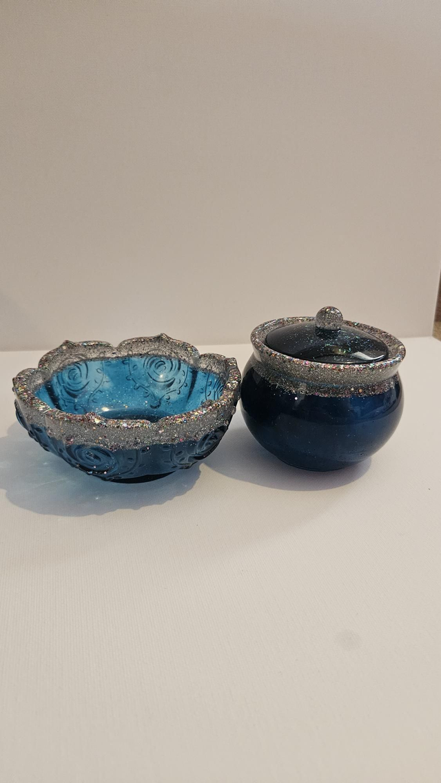 Matching Bowl and Jar Set