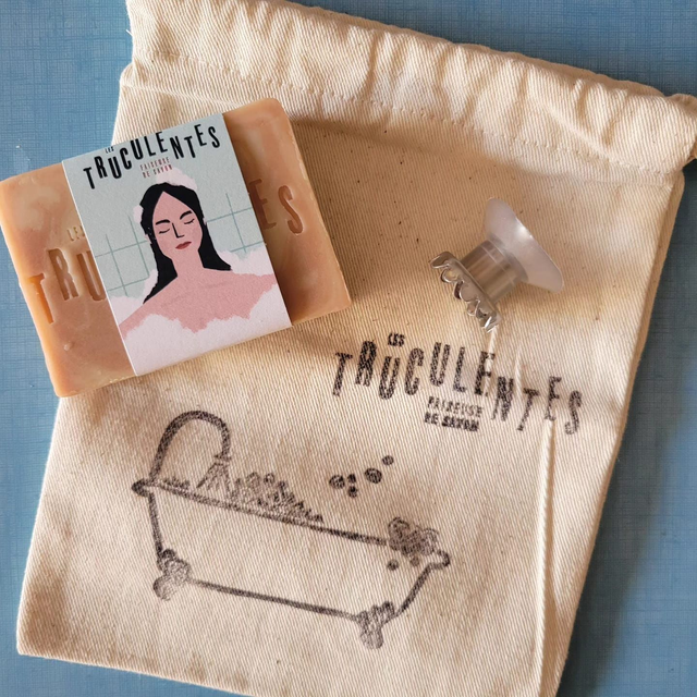 COFFRET /a/ 1 savon + 1 porte savon aimanté + 1 pochette