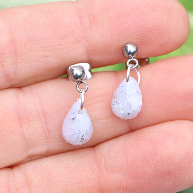 “Drops of Moonlight” - Ohrringe oder Edelstahlkette mit handgemachtem Anhänger im Marmor-Stil aus Polymerton, passende Ohrringe verfügbar
