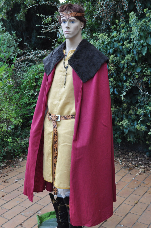 Cape de style médiéval ou viking