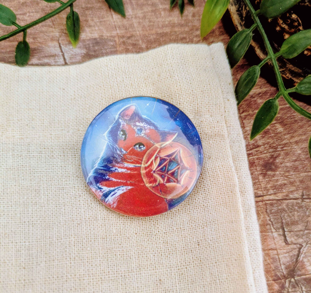 Badge "Chat-Dowheart & artéfact" - 35 mm