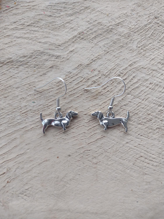 Sausage dog earrings 