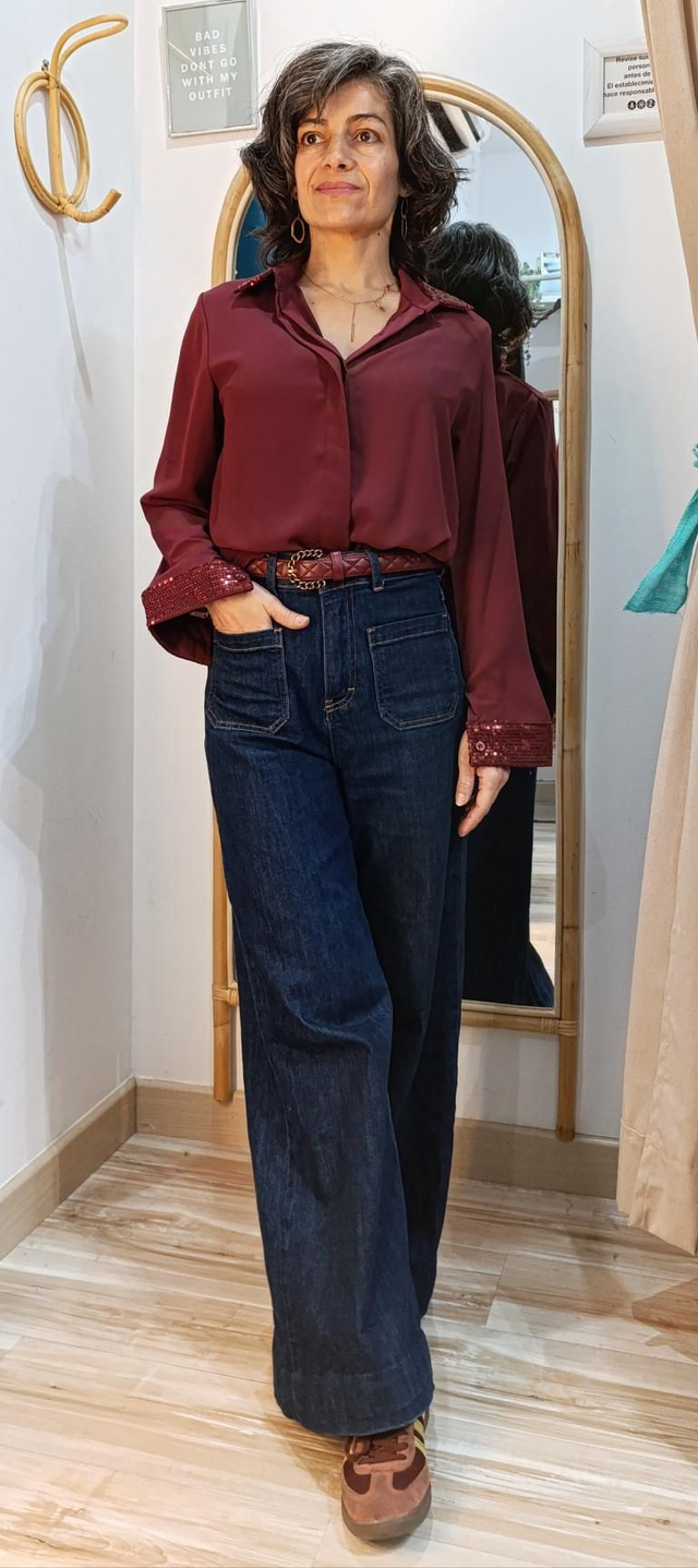 Camisa cuello lentejuelas