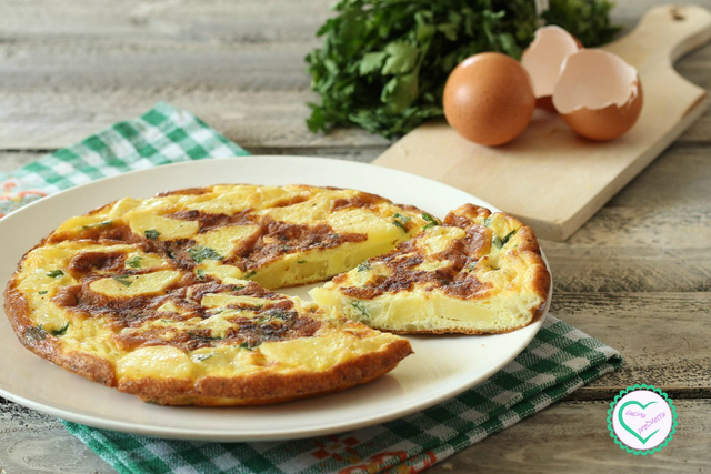FAMILY DEAL X 6 FRIDAY - FRITTATA DI PATATE E CIPOLLE