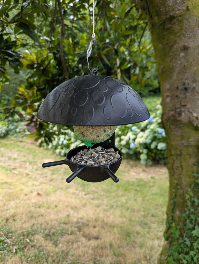 Mangeoire à oiseaux de la nature à suspendre ou murale en forme de champignon