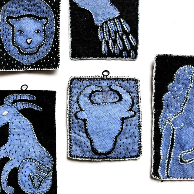 Signe astrologique Taureau, peint et brodé