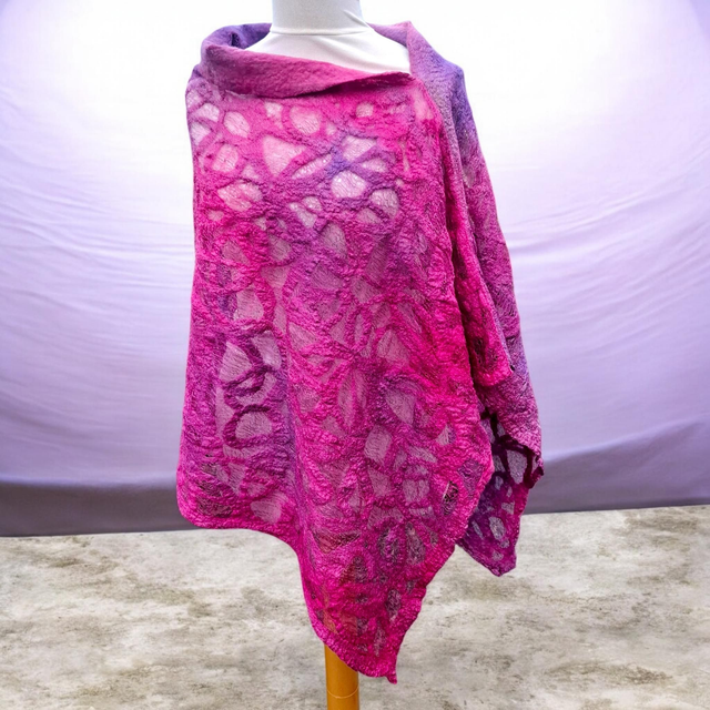 Kells Bay Poncho - Pink / Purple
