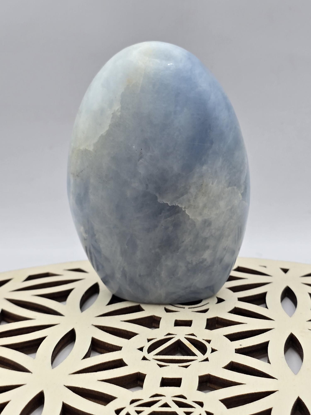 Calcite bleue forme libre