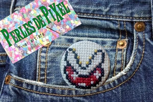 Plante pirhana Badge ou porte clé brodé à la main pixel art 