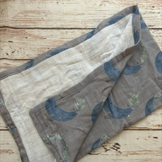 Moon muslin 