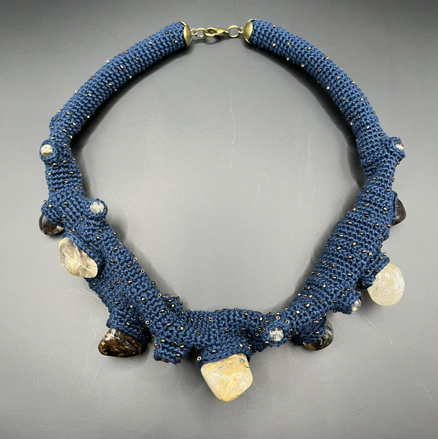 Collier Les Mystères de la Terre 