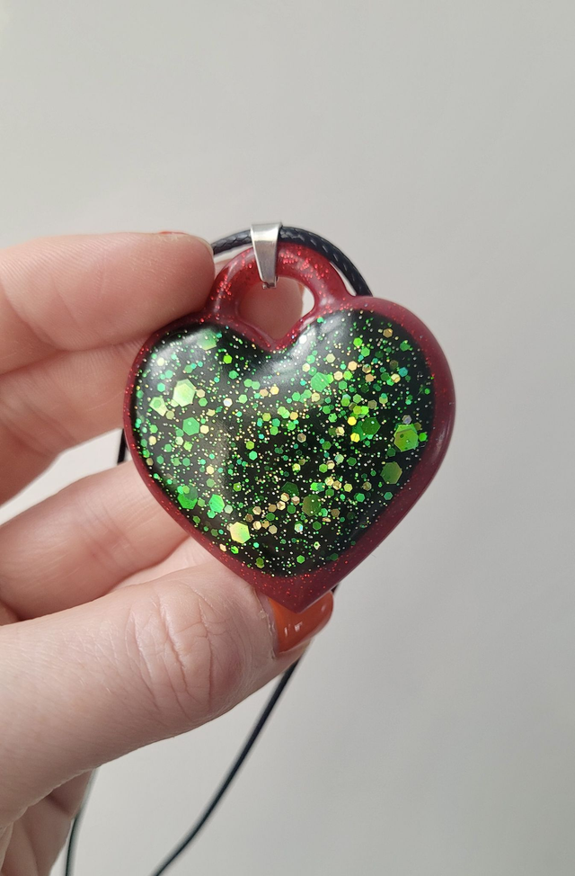Green and Red Glitter Resin Heart Necklace – Chunky Statement Pendant on Black Cord with Extender Chain