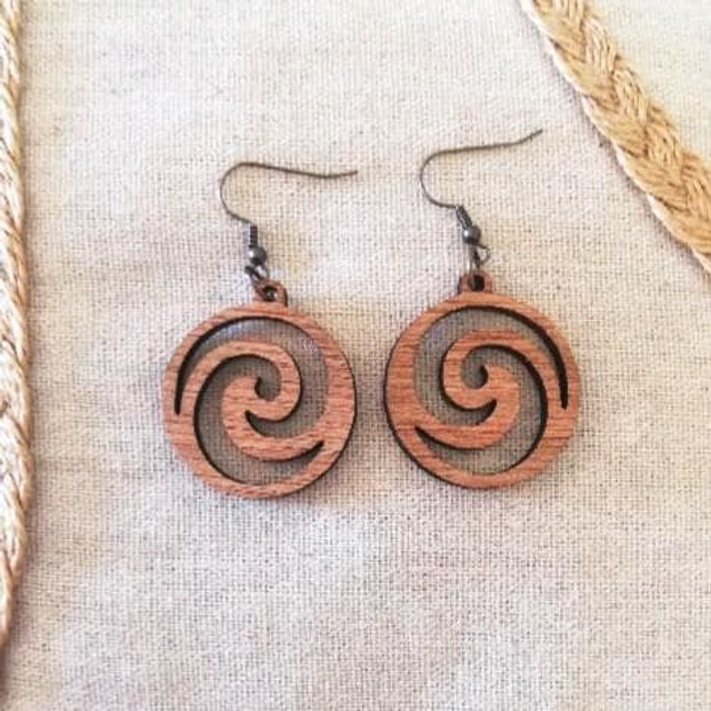 E14 – Boucles d'oreilles artisanales en bois inspiration nature WAVE – Style Bohème