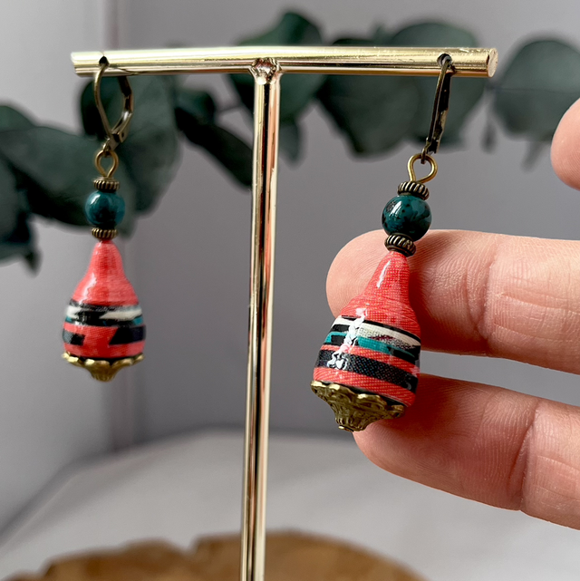 #12 Boucles d’oreilles upcycling en affiche