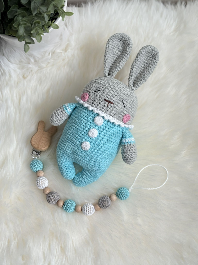 Doudou Lapin Bleu + Attache tétine