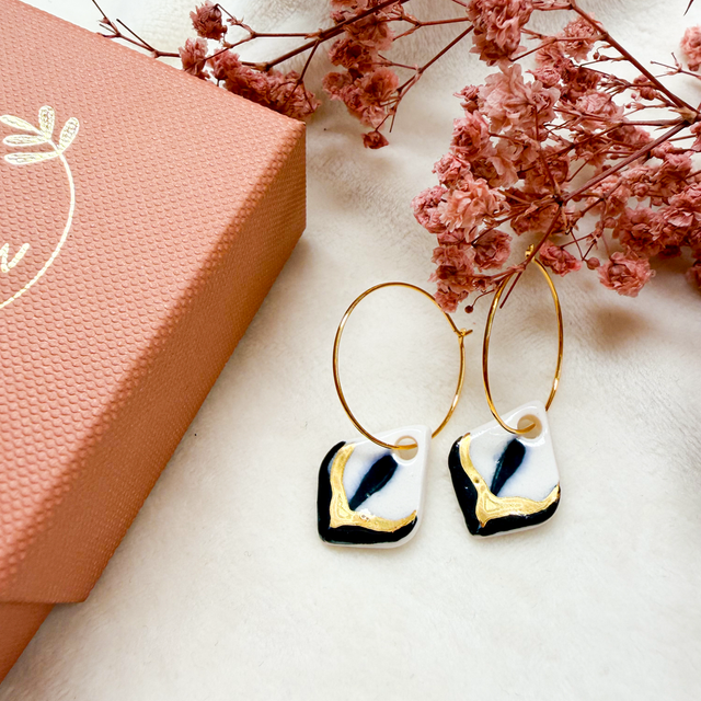 Boucles d’oreilles porcelaine et or