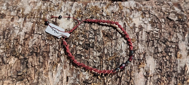 Bracelet macramé hématite grenat ref.D79