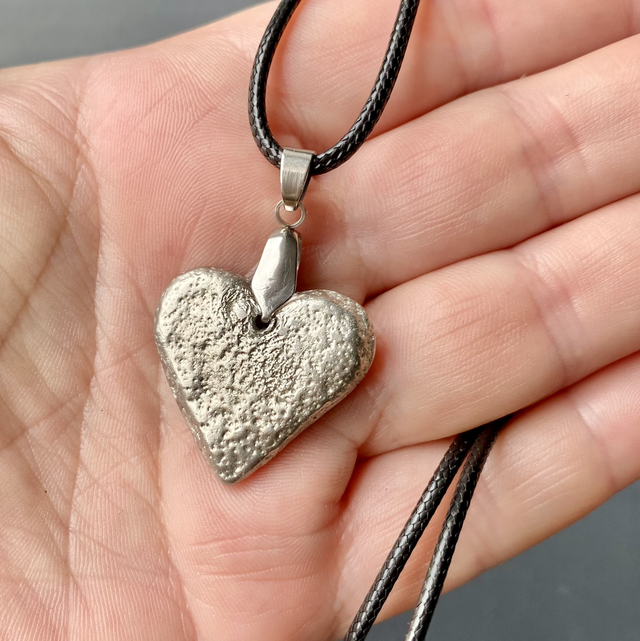 Bamburgh textures heart pendant Bebbanburg  The Last Kingdom