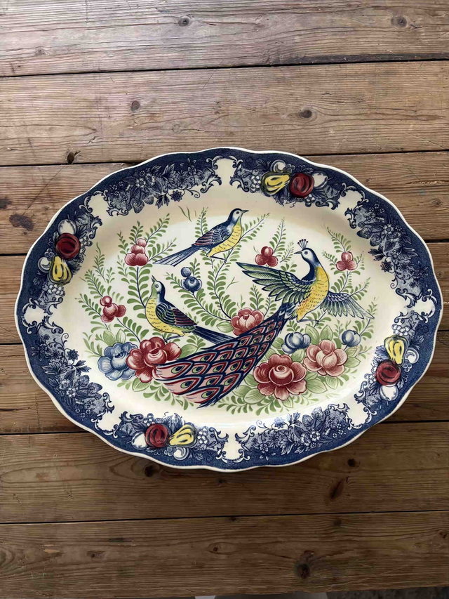 Grand plat en faïence