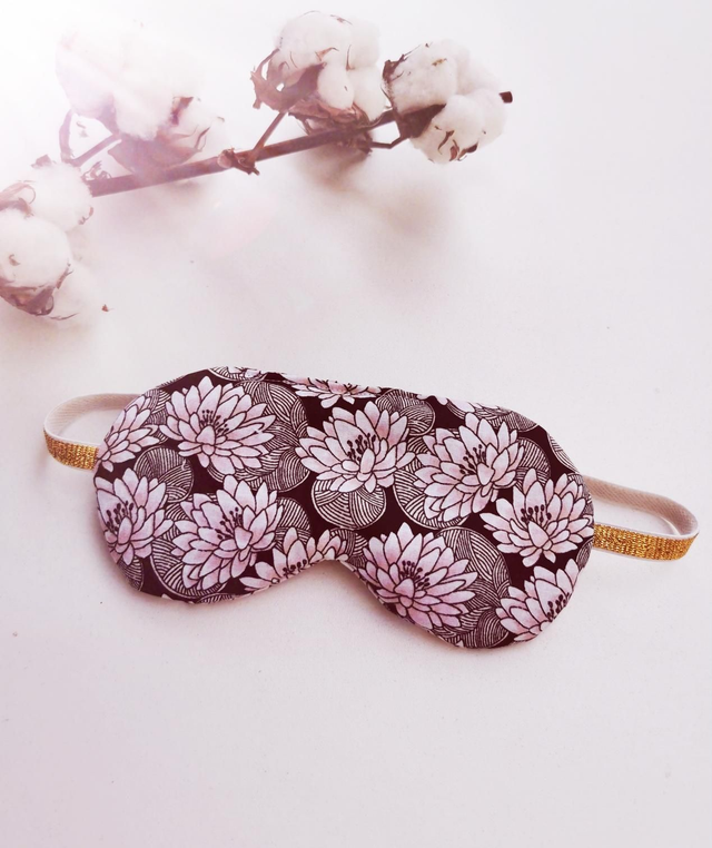 Masque de nuit nénuphar rose