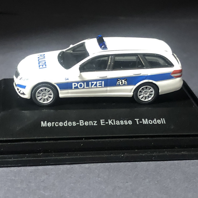 Mercedes Benz E-Klasse T Modell Schuco 1:87