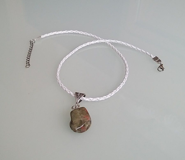 Jáda kő ásvány nyaklánc