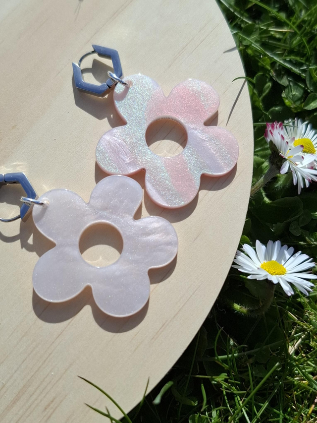 Boucles d&#039;oreilles grande fleur 