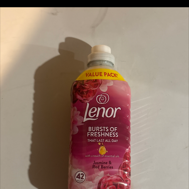 Lenor jasmine et red berries 42 lavages 1286ml