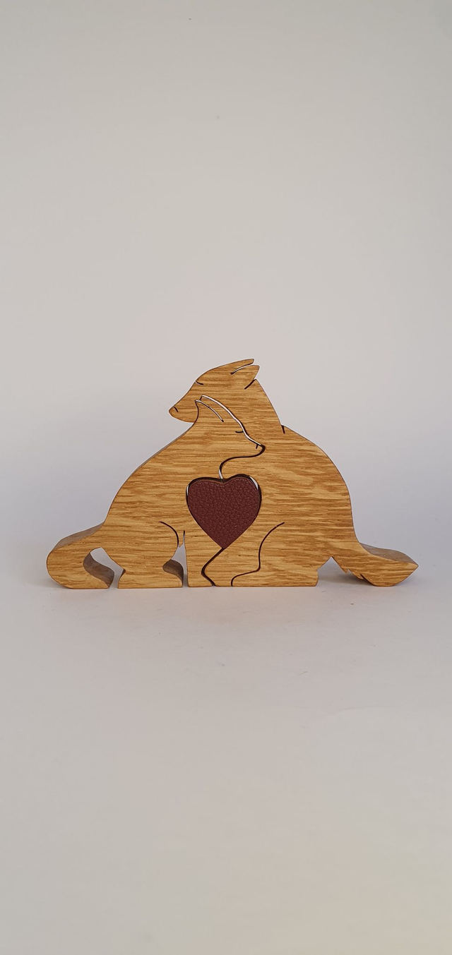 Couple de Loups amoureux décoratifs en bois de chêne et cuir rouge