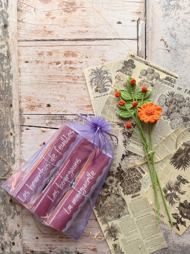 Kit bouquet personnalisable – marguerite et bourgeons au crochet