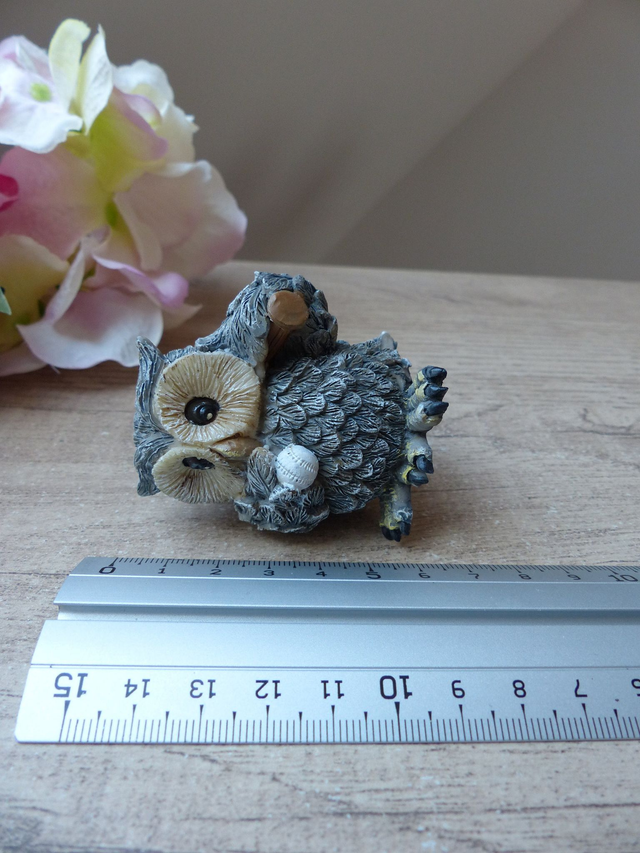 Figurine Hibou Américain Sportif avec Batte de Baseball, Sculpture Hibou en Résine Collection Cadeau Sportif, Figurine Hibou Métier et Sport