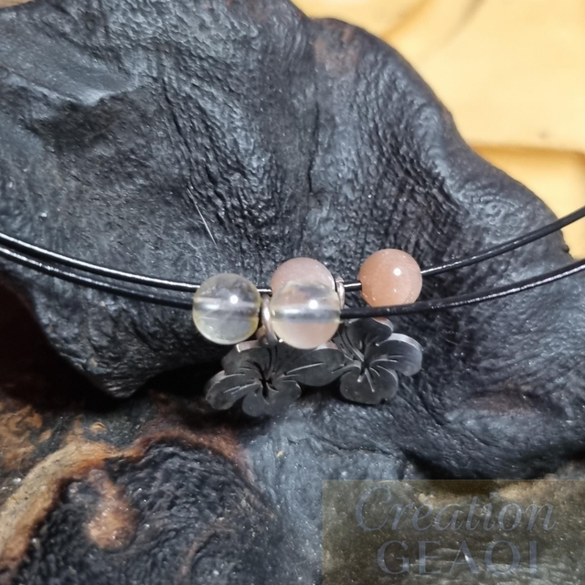 Collier hibiscus :Citrine créer sur commande délai de 10 jours ouvrable