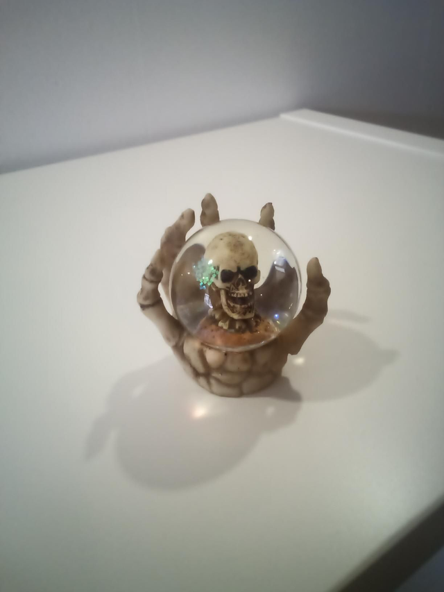 Tête de mort boule a neige 