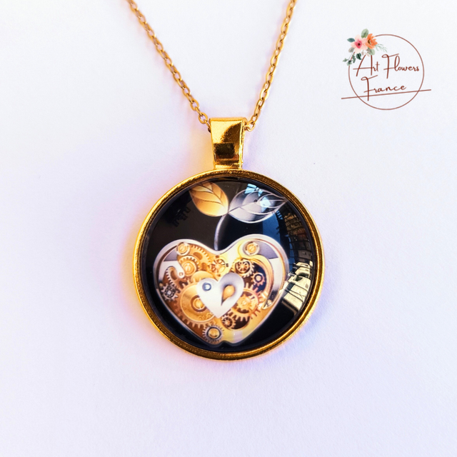 Collier illustré - Pomme stylisée