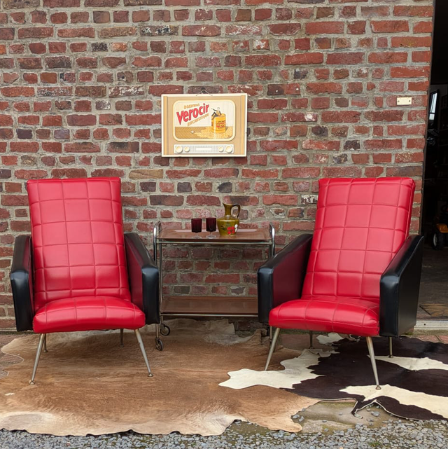 1. Fauteuil en Skaï rouge et noir