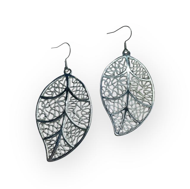 Hopeapuro Lehti-korvakoru